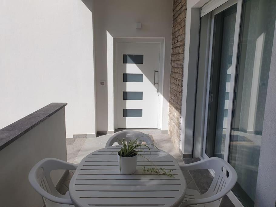 Lecci Al Mare Apartment San Vincenzo Exterior photo