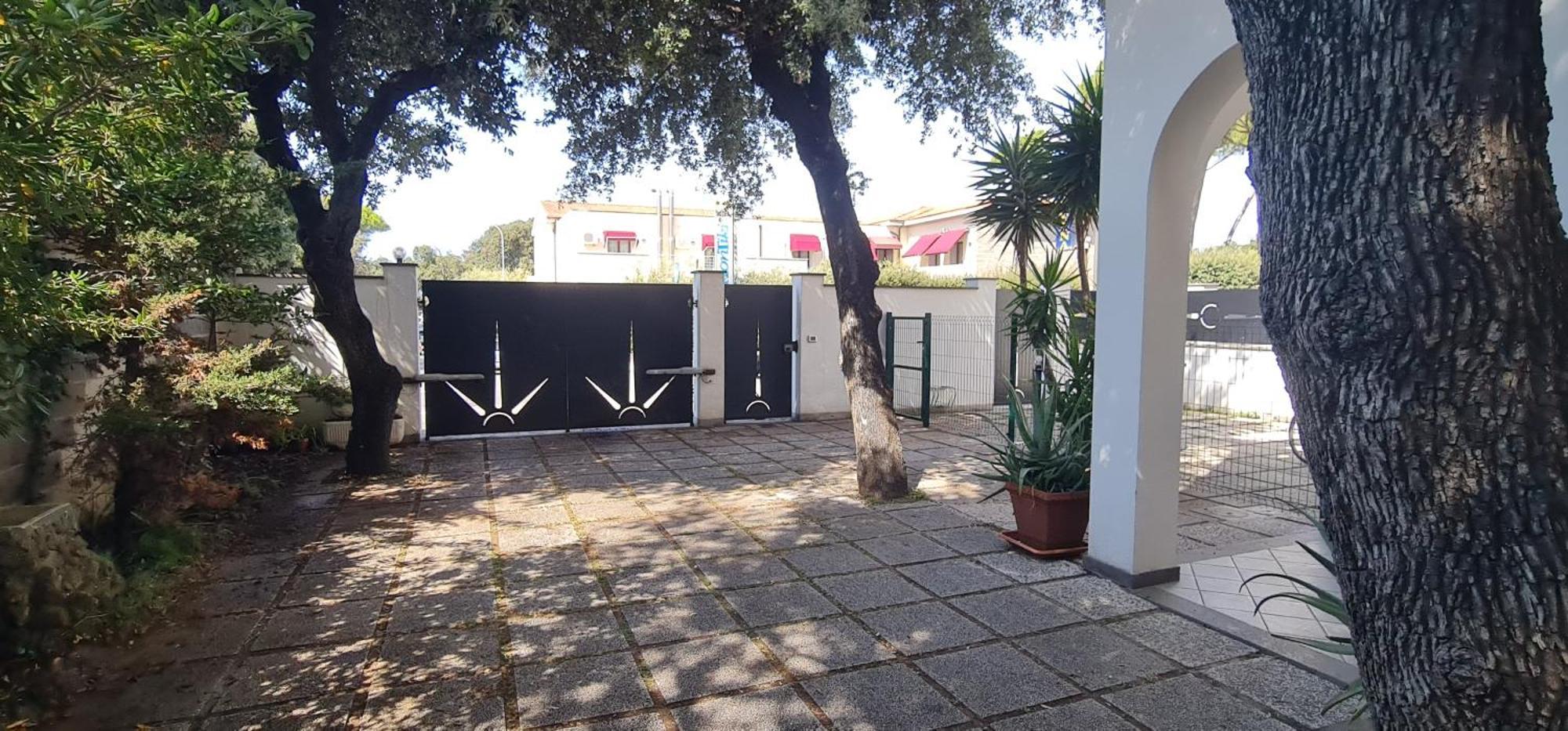 Lecci Al Mare Apartment San Vincenzo Exterior photo